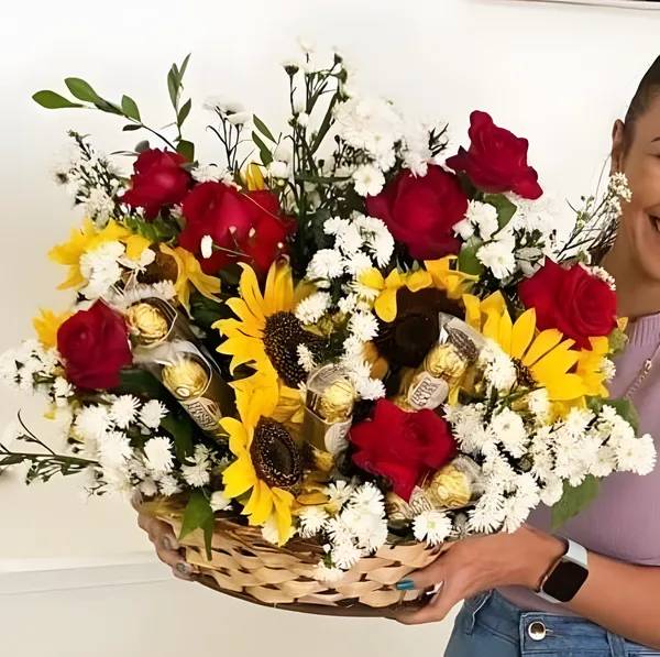 Cesta de Girassóis com rosas